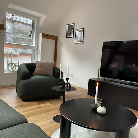 Mosel-charm - Urige Dachgeschosswohnung - 3 Schlafzimmer Fuer 6 Personen - Liebevoll Renoviert & Gemuetlich *