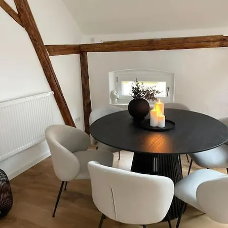 Apartment Mosel-charm - Urige Dachgeschosswohnung - 3 Schlafzimmer Fuer 6 Personen - Liebevoll Renoviert & Gemuetlich