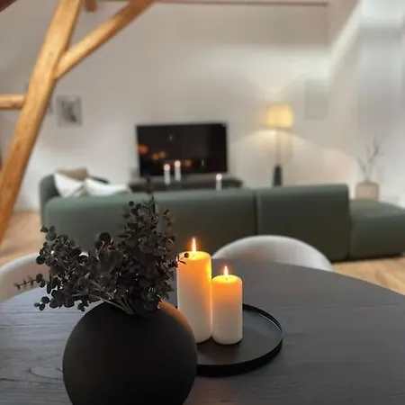 Mosel-charm - Urige Dachgeschosswohnung - 3 Schlafzimmer Fuer 6 Personen - Liebevoll Renoviert & Gemuetlich Apartment *