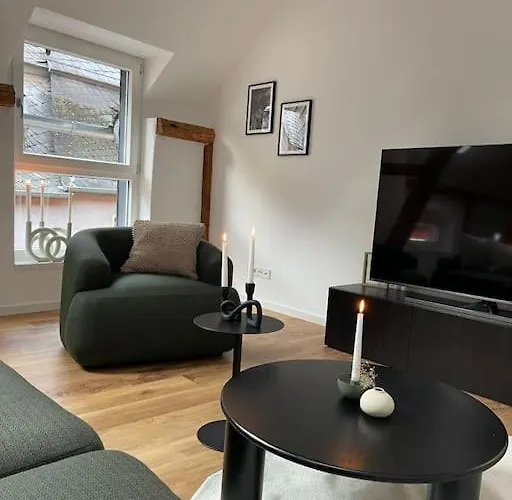 Mosel-charm - Urige Dachgeschosswohnung Fuer 6 Personen - 3 Schlafzimmer, Fahrradkeller & Gratis Wlan - Bg Living & Hosting *