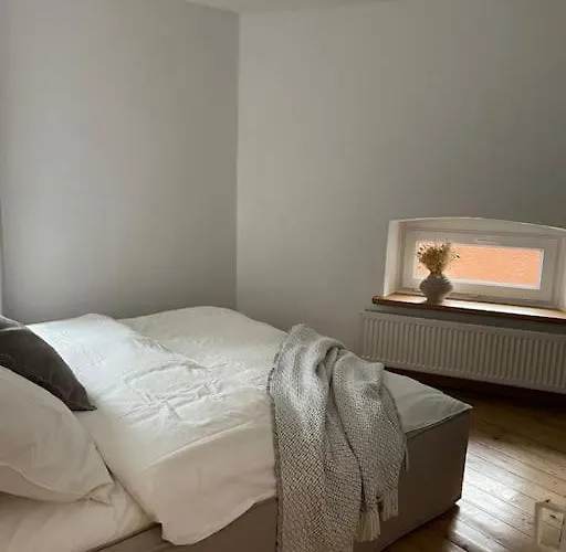 Mosel-charm - Urige Dachgeschosswohnung Fuer 6 Personen - 3 Schlafzimmer, Fahrradkeller & Gratis Wlan - Bg Living & Hosting Apartament Ürzig